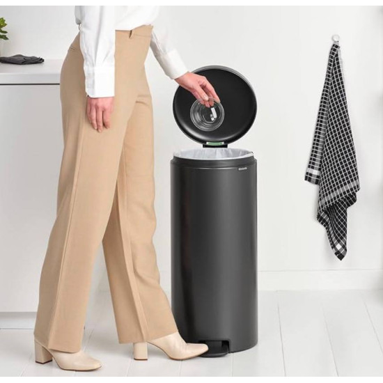 Бак для сміття Brabantia NewIcon Pedal Bin 30 л, графітовий (233524)