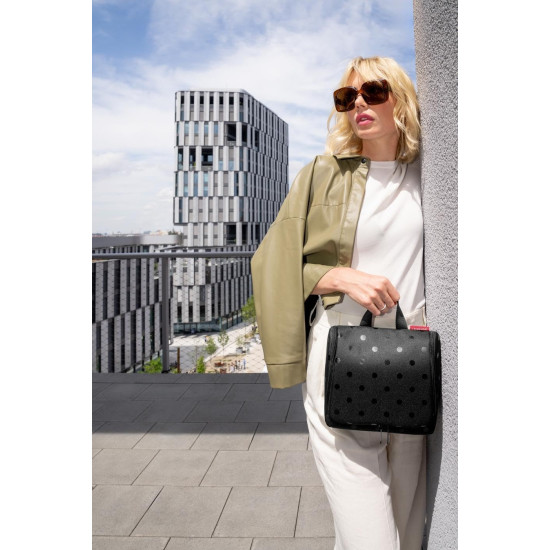 Косметичка Reisenthel Toiletbag XL 28x23x10 см 4 л з гачком (WO7075)